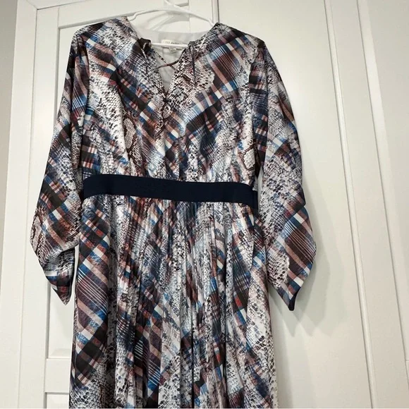 Ted Baker Lilis Quartz Print Midi Dress size 4 (US 10-12) long sleeve - Picture 4 of 15